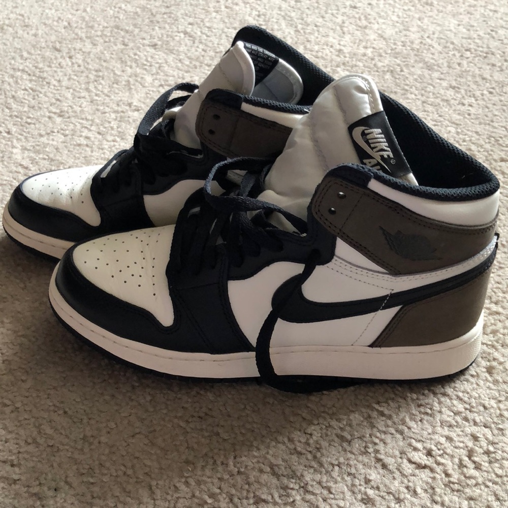 AIR JORDAN 1 RETRO HIGH OG GS
"Dark Mocha"
6.5Y
Sail/Black/Dark Mocha